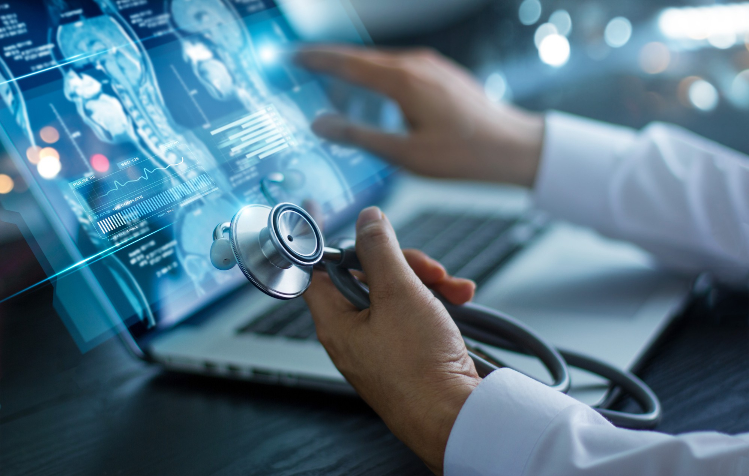 How Technology Helps Keep Patient Care at the Core of Holistic Healthcare Solutions